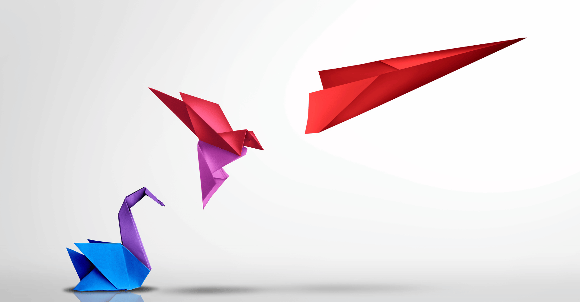 Obrazek przedstawiający przekształcenie papierowego łabędzia w papierowy samolot