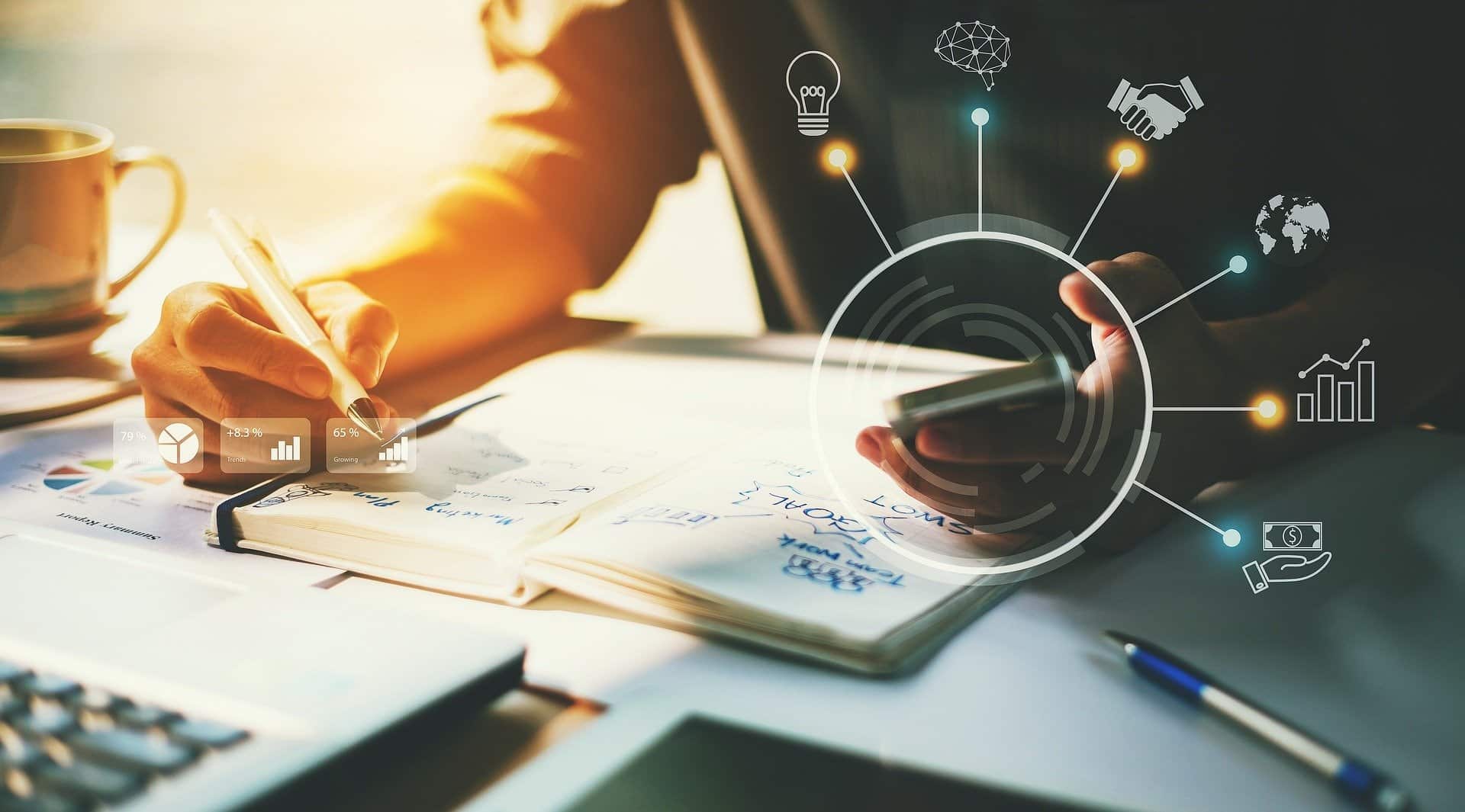 Nowoczesne optymalizowanie podatkowe przed laptopem